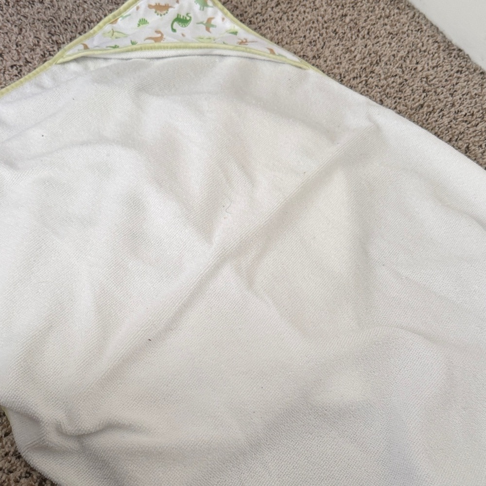 Set of three Dinosaur Baby Hooded Towels - Picture 5 of 5
